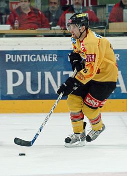 #76 Aaron Fox, Stuermer, Vienna Capitals, 2 Top Scorer der Erste Bank Liga.