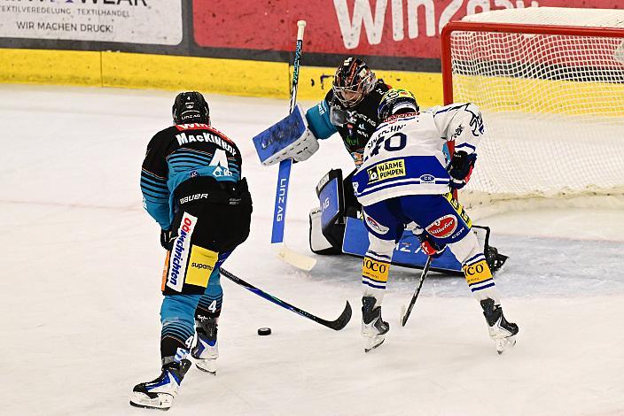 Ryan MacKinnon (Steinbach Black Wings Linz), Paul Sintschnig (EC iDM Wärmepumpen VSV), Tormann Thomas Höneckl (Steinbach Black Wings Linz) 5. Runde ICE, Steinbach Black Wings Linz vs EC VSV , Linz AG Eisarena 
