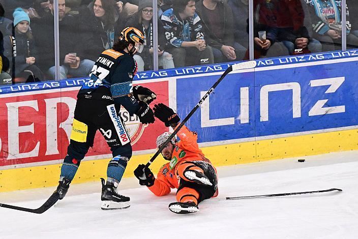 Shawn St.Amant (Steinbach Black Wings Linz) Patrik Kittinger (Moser Medical Graz 99ers) Steinbach Black Wings Linz vs Moser Medical Graz 99ers , Linz AG Eisarena