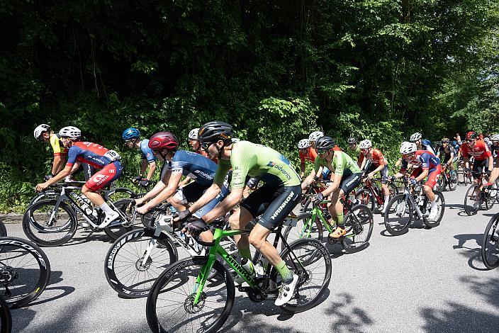 Das Peleton klettert zur Schaunburg bei Eferding, Jonas Rapp (GER, Hrinkow Advarics), Jaka Primozic (SLO, Hrinkow Advarics), 1. Etappe Eferding - Geinberg, Int. Raiffeisen Oberösterreich Rundfahrt UCI Kat. 2.2