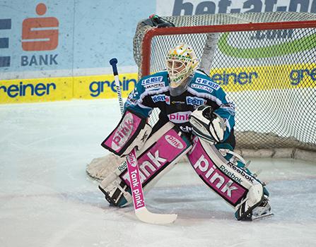 Tormann Thomas Dechel (EHC Liwest Black Wings Linz), EHC Liwest Black Wings Linz vs HC TWK Innsbruck  Die Haie