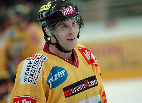 #44 Marc Tropper, Stuermer, Vienna Capitals