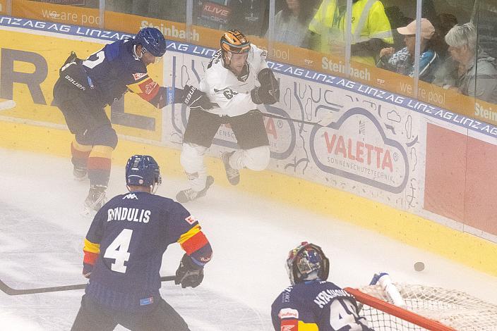 Lukas Vopelka (Motor Ceske Budejovice), Stefan Gaffal (Steinbach Black Wings Linz) Steinbach Black Wings Linz vs Motor Ceske Budejovice, Win2day ICE Hockey League