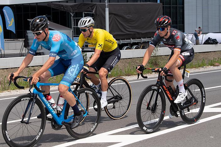 Matevz Govekar (SLO, Tirol KTM Cycling Team) Daan Soete (BEL, Team De Stoempersclub Leuven) im Gelben Raiffeisen Trikot des Gesamtführenden, 1. Etappe Wels - Maria Schmolln, Int. Raiffeisen Oberösterreich Rundfahrt UCI Kat. 2.2