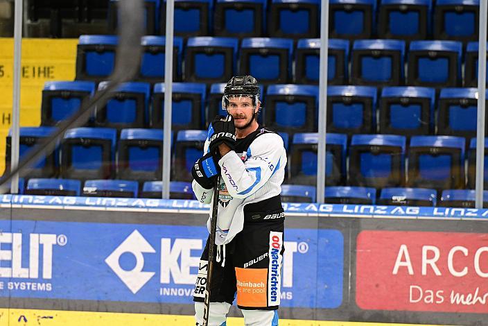 Travis Barron (Steinbach Black Wings Linz), Eistraining Steinbach Black Wings Linz , Linz AG Eisarena