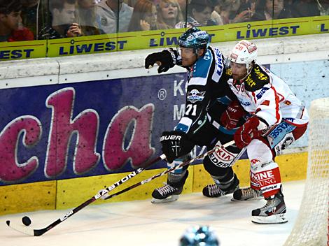 Pat Leahy, Linz und Martin Schumnig, KAC EHC Liwest Black Wings Linz vs EC KAC