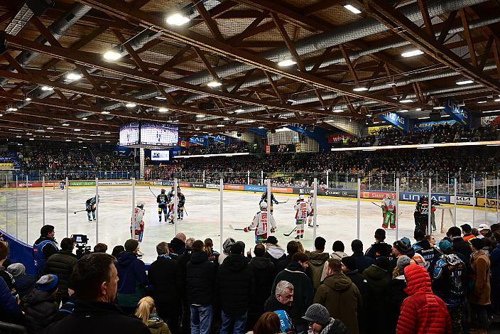 Volles Haus in der Linz AG Eisarena, Win2Day ICE Hockey League,  Steinbach Black Wings Linz vs EC KAC,  Linz AG Eisarena 