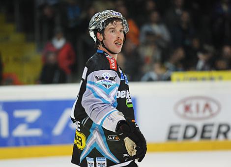 Aaron MacKenzie, Verteidiger, Liwest Black Wings Linz vs. SAPA Fehervar AV19