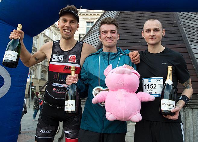 2. Matthias Aumayr, TriPower Wimberger HausFreistadt, Sieger Nikolaus Franzmair, TGW Zehnkampf Union,  3. Stefan Füreder, Sport Cube, Silvesterlauf Linz
2. Matthias Aumayr, TriPower Wimberger HausFreistadt, Sieger Nikolaus Franzmair, TGW Zehnkampf Un