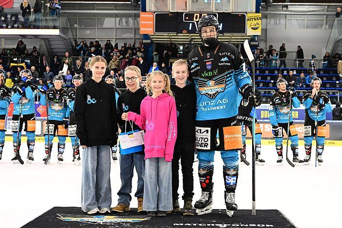 Spieler des Abends Jonathan Oschgan (Steinbach Black Wings Linz) 48. Runde ICE, Steinbach Black Wings Linz vs Vienna Capitals, Linz AG Eisarena 