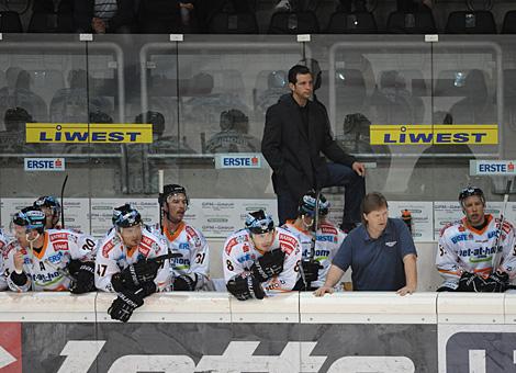 Mark Szuecs EHC Liwest Black Wings in der neuen Funktion als Co-Trainer                                