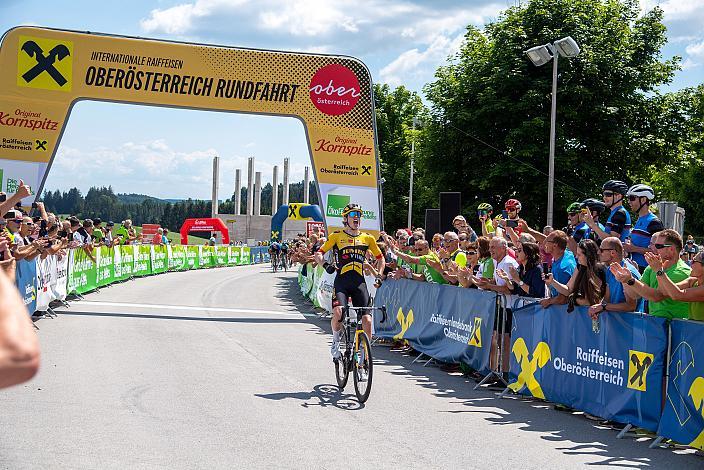 Der Etappensieger in Niederkappel Per Strand Hagenes (NOR, Jumbo-Visma Development Team), Firma Ökofen, Eferding - Niederkappel Ökofen,  Int. Raiffeisen Oberösterreich Rundfahrt UCI Kat. 2.2