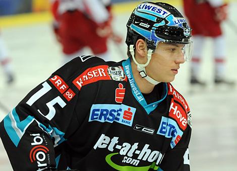 #15 Matthias Iberer, Stuermer, EHC Liwest Black Wings Linz