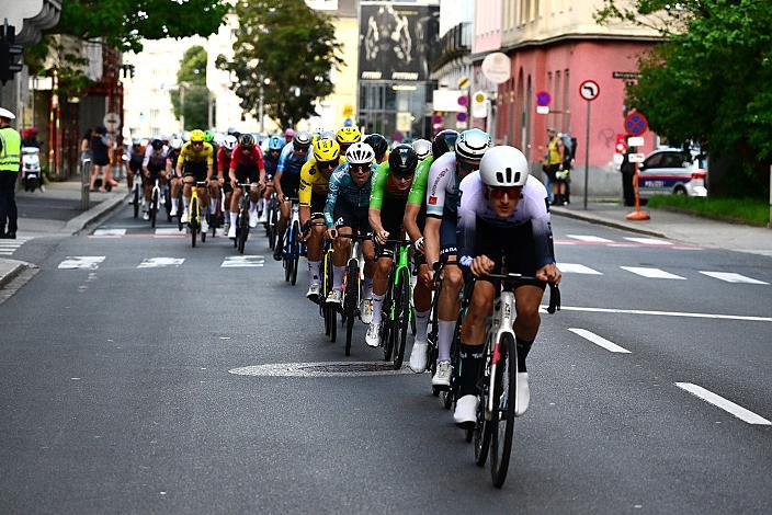 Das Peloton am Weg zum Pöstlingberg 1. Etappe Linz Hauptplatz - Pöstlingberg, Oberösterreich Rundfahrt