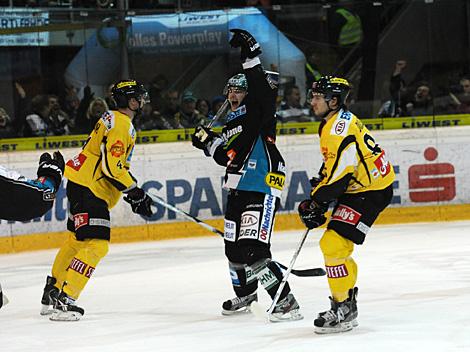 Franklin MacDonald Jubelt, EHC Liwest Black Wings Linz vs. UPC Vienna Capitals, Viertelfinale