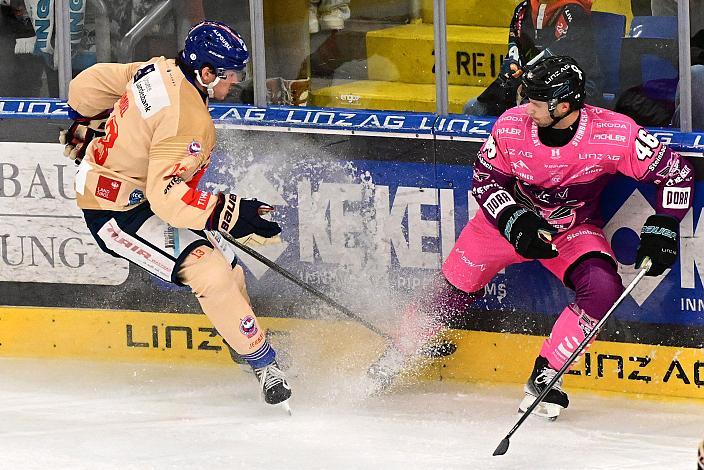 Niklas Würschl (Steinbach Black Wings). Winston Frimmel (HC Tiwag Innsbruck - Die Haie) ICE, Steinbach Black Wings Linz vs HC Tiwag Innsbruck - Die Haie Linz, AG Eisarena 