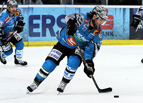 #14 Justin Keller, Stuermer, Liwest Black Wings Linz vs. EC Red Bull Salzburg