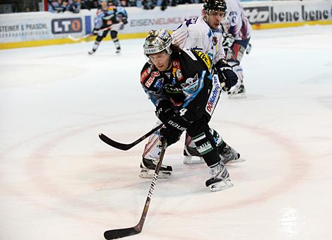 Justin Keller Liwest Black Wings Linz vs. SAPA Fehervar AV19