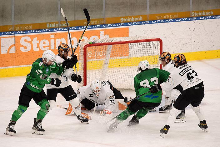 Tormann Rasmus Tirronen (Steinbach Black Wings Linz), Nik Simsic (Olimpija Ljubljana), Martin Schumnig (Steinbach Black Wings Linz) Steinbach Black Wings Linz vs Olimpija Ljubljana,  WIn2day ICE Hockey League