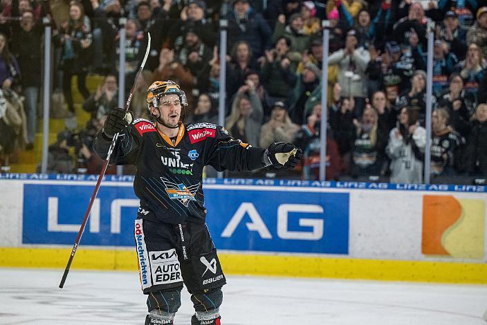 Michael Haga (Steinbach Black Wings Linz) jubelt, Steinbach Black Wings Linz vs Moser Medical Graz 99ers, Pre-Play-Offs, 3. Runde ICE Hockey League, Steinbach Black Wings Linz, Linz AG Eisarena 