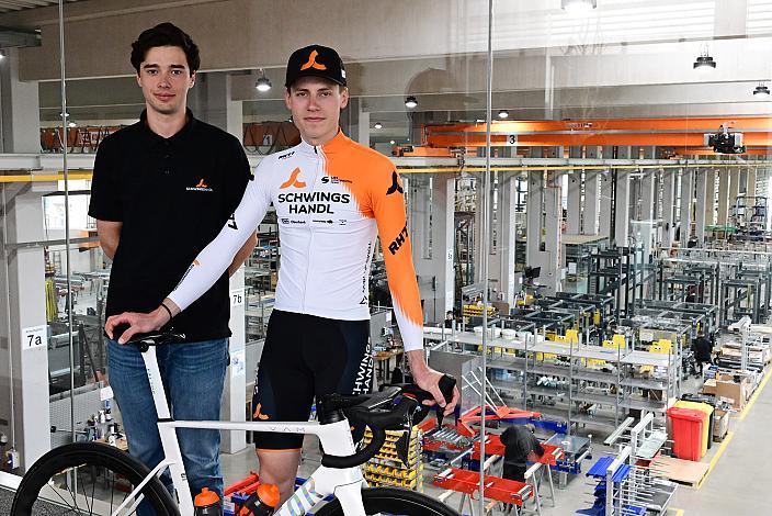 v.l. Sport Manager Ludwig Hehenberger (AUT, Schwingshandl Intralogistics), Gregor Stadlbauer (AUT, Schwingshandl Intralogistics), Pressekonferenz Team Schwingshandl Intralogistics, UCI Continental Team