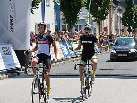 Etappensieger, Gregor Muehlberger, AUT, Team Tirol Cycling, gewinnt die Etappe vor Patrick Konrad, Team Gourmetfein Simplon, OOE Rundfahrt, 3. Etappe Traun - Garsten