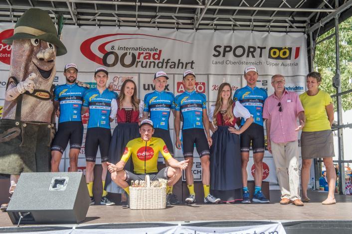 Das Siegerteam Felbmayr Simplon Wels, mit Markus Eibegger (AUT, Team Felbermayr Simplon Wels) , Lukas Schlemmer (AUT, Team Felbermayr Simplon Wels), Daniel Lehner (AUT, Team Felbermayr Simplon Wels), Riccardo Zoidl (AUT, Team Felbermayr Simplon Wels), Ste