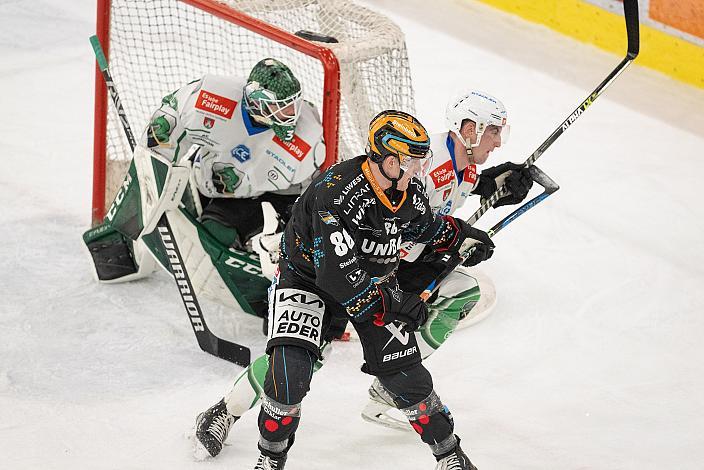 Jakob Mitsch (Steinbach Black Wings Linz), Tormann Anthony Morrone (HK SZ Olimpija)  Steinbach Black Wings Linz vs HK SZ Olimpija, 30. Runde, Trikot Movember, ICE Hockey League, Steinbach Black Wings Linz, Linz AG Eisarena 