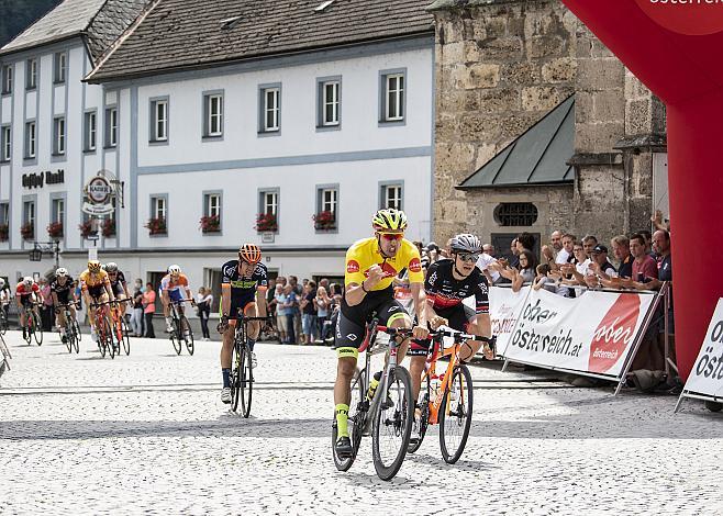 Jannik Steimle (GER, Team Vorarlberg Santic)  feiert den Rundfahrtssieg, 3. Etappe Traun - Ternberg, Radsport 10. Int. OOE Rundfahrt  