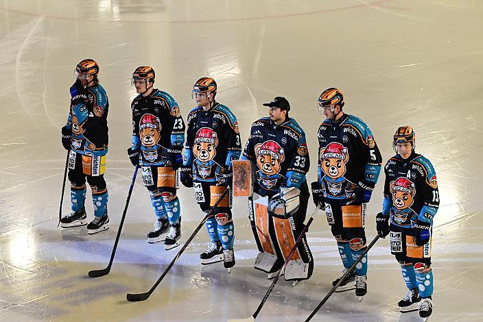 Teddy Bear Toos, Weihnachtsdress,  Win2Day ICE Hockey League,  Steinbach Black Wings Linz vs  HCB Südtirol Alperia,  Linz AG Eisarena 