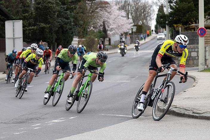 Riccardo Verza (ITA, Hrinkow Advarics), Jaka Primozic (SLO, Hrinkow Advarics), Moran Vermeulen (AUT, Team Vorarlberg) Herren Elite, U23, Radliga, 62. Radsaison-Eröffnungsrennen Leonding, Oberösterreich 