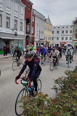 Start zur 10. Kirschblüten Radklassik, Rad Klassik, Oldtimer, Vintage, Stahlrad, Radsport, Eferding, Oberösterreich