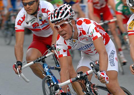 Bernhard Kohl, Team Gerolsteiner, im Trikot des Bergwertungssiegers der Tour de France, beim Kriterium in Wels.