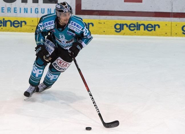 Fabio Hofer (EHC Liwest Black Wings Linz) EHC Liwest Black Wings Linz vs HC Orli Znojmo