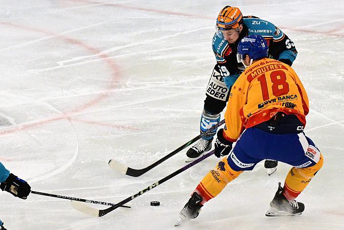 Ian Scheid (Steinbach Black Wings Linz) Nicholas Moutrey (Migross Supermercati Asiago Hockey 1935),  Win2Day ICE Hockey League,  Steinbach Black Wings Linz vs  Migross Supermercati Asiago Hockey 1935,  Linz AG Eisarena 