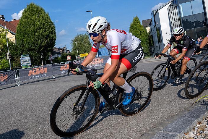Im Trikot der Führenden in der Radliga Lydia Ventker (GER, MAXX-Solar Linding Woman Racing RG), Veronika Windisch (AUT, Team Cookina ARBÖ ASKÖ Graz RLM Stmk) Braunau, Kriterium, ÖRV RadLiga, Radsport, Radliga, ÖRV, Damen Elite, 
