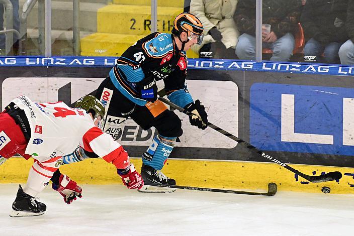 Simon Bourque (HCB Suedtirol Alperia), Logan Roe (Steinbach Black Wings Linz) Win2Day ICE Hockey League,  Steinbach Black Wings Linz vs HCB Suedtirol Alperia ,  Linz AG Eisarena 